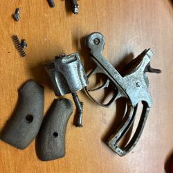 Piece de revolver type SMITH & WESSON  calibre 38sw fabrication euskaro
