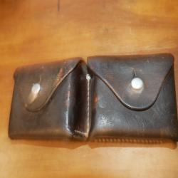 Cartouchi&egrave;re de Schmidt Rubin G11/K11/K31 en cuir fonc&eacute; rigide