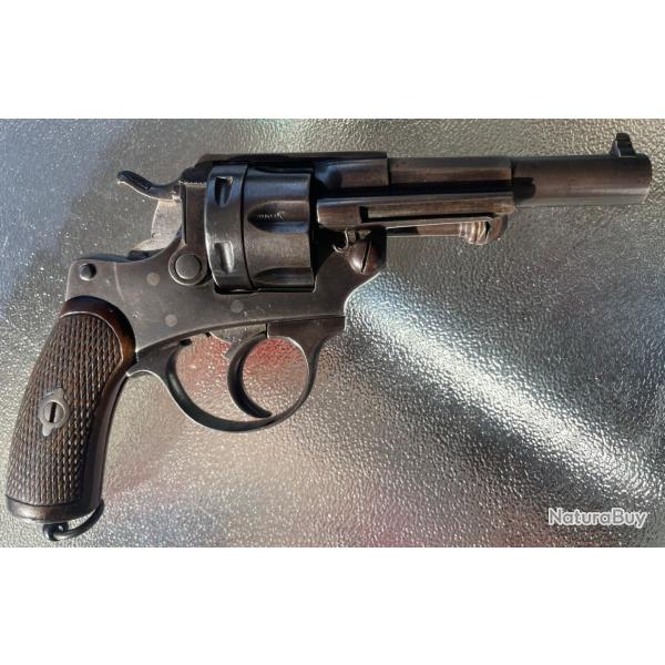 Revolver civil 1873 calibre 11mm en bel �tat