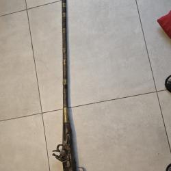 Moukhala : Fusil traditionnel &agrave; poudre noire originaire du Maghreb 19eme si&egrave;cle ou d&eacute;but 20eme