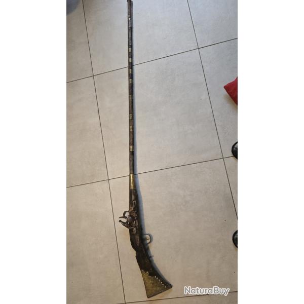 Moukhala : Fusil traditionnel � poudre noire originaire du Maghreb 19eme si�cle ou d�but 20eme