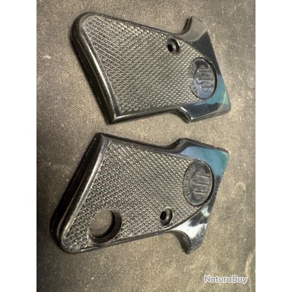 rare paire de plaquettes pour beretta mod�le 950. neuves stock