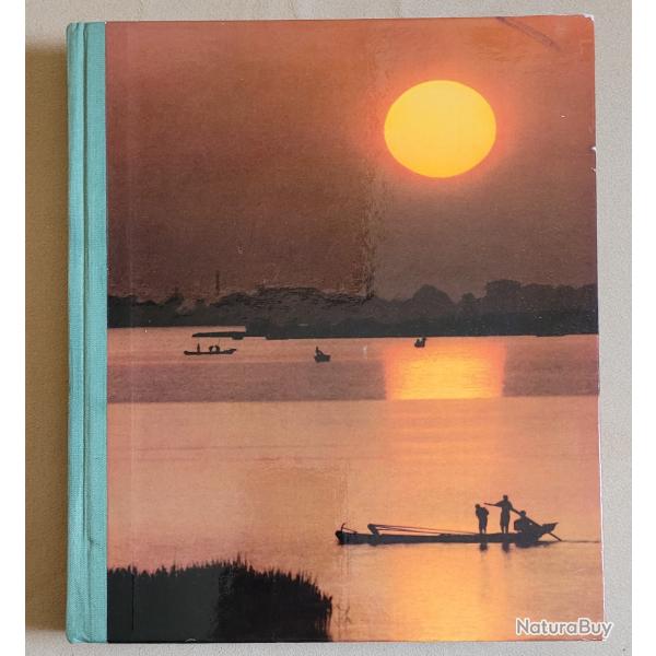 GEOGRAPHIE/FLEUVES = Vends BEAU LIVRE : Au Fil des Fleuves