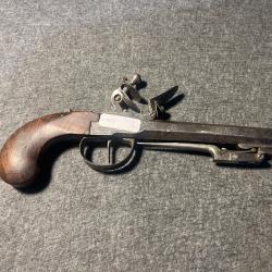 Pistolet a silex &agrave; ba&iuml;onnette