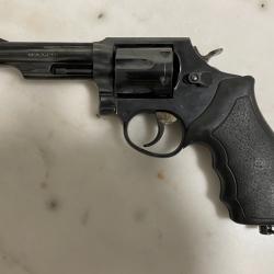 TAURUS MOD.82 4 POUCES