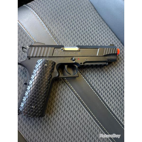R�plique de poing airsoft colt
