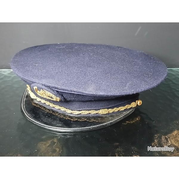 Ancienne casquette d'officier ou d'ing�nieur, ann�es 1945 � 1970