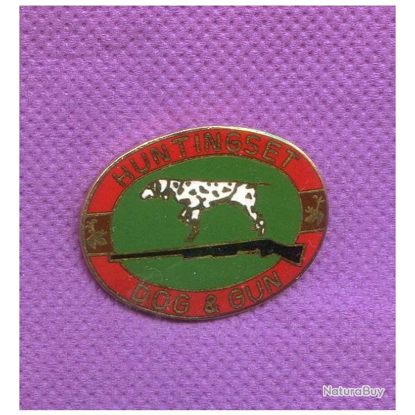 Superbe Pins Chasse Chien Fusil carabine Egf Z454