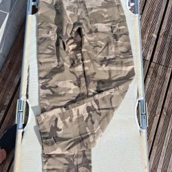 Pantalon treillis camo Decathlon Geologic          Taille 38      65 polyester  35 coton ,