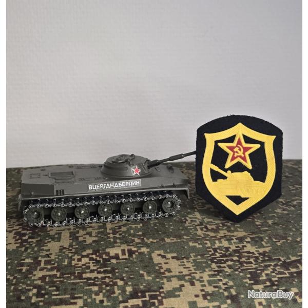 insigne �cu (A COUDRE) Char de combat- collection Russe
