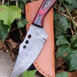 Couteau Skinner Lame Acier Damas 256 Couches Manche Braise Etui Cuir Fabric Artisanale