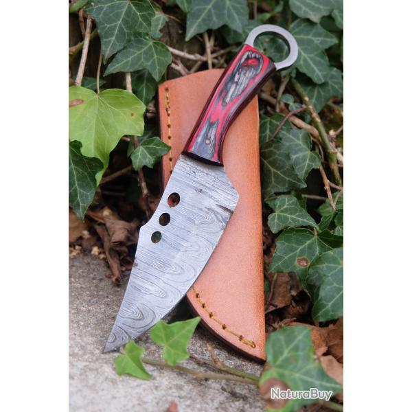 Couteau Skinner Lame Acier Damas 256 Couches Manche Braise Etui Cuir Fabric Artisanale