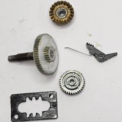 Lot M&eacute;canisme Interne / Engrenages Mitchell 300A � Pi&egrave;ces D&eacute;tach&eacute;es Vintage