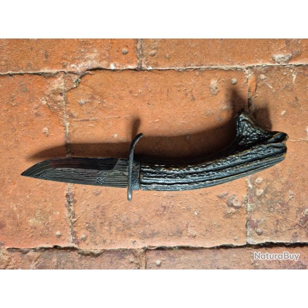 Couteau de chasse avec lame sign�e Poul Strand, c�l�bre forgeron danois.