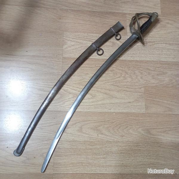 Sabre d'enfant d'officier de cavalerie l�g�re Mle 1822 de type second empire