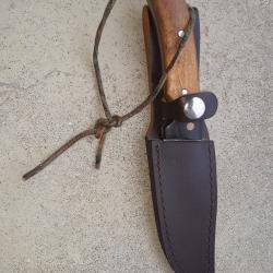 couteau whitby england , chasse ,foret, rando, etuit cuir