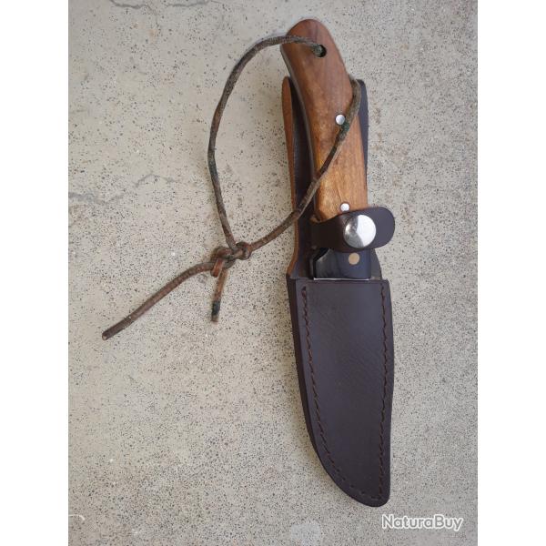 couteau whitby england , chasse ,foret, rando, etuit cuir