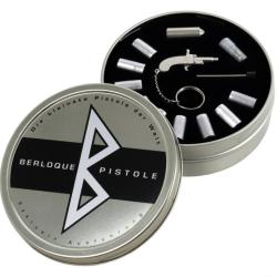 Pistolet miniature Berloque plaqu&eacute; argent dans une boite cadeau