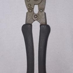 Pince coup barbel&eacute;s US Army mod&egrave;le 38 dat&eacute;e 1941 WW2