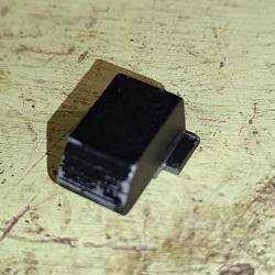 BOUTON POUSSOIR CAPOT AK AEG AIRSOFT