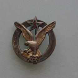 INSIGNE EN ARGENT   : 3 &deg; REGIMENT TIRAILLEURS MAROCAINS --3 EN ROUGE ----DRAGO  PARIS -----RARE !!!