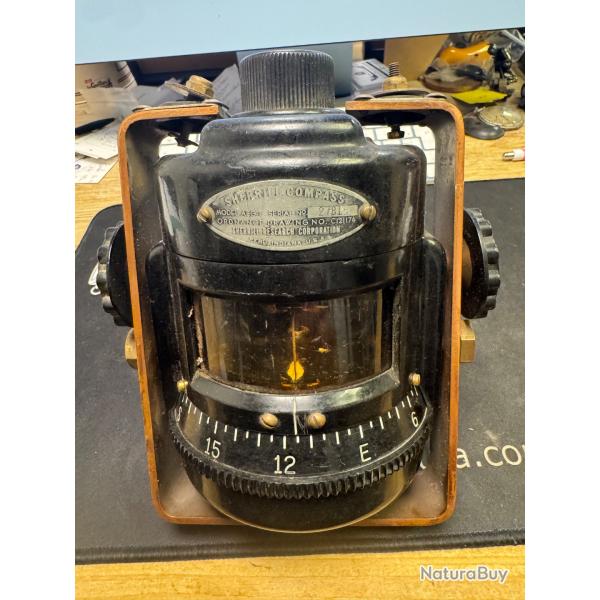 sherries compass pour v�hicule militaire