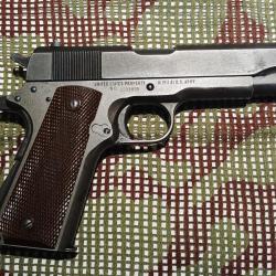 1911 remington de 1943 avec etui nominatif et canon neuf en &eacute;change standard.