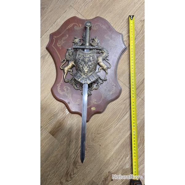 Blason bois armure et �p�e m�tal occasion decoration