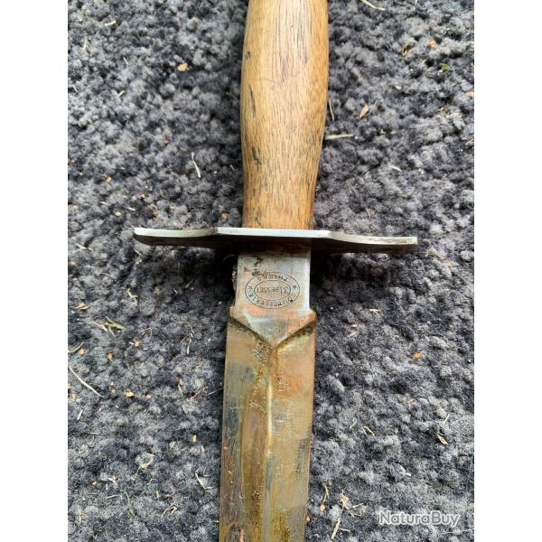 1) couteau le vengeur
