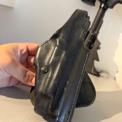Holster cuir noir vintage SIG P220 / P226 - mod&egrave;le drop leg SAFARILAND
