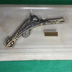miniature d'un pistolet &agrave; rouet allemand de type &laquo; Puffer &raquo;