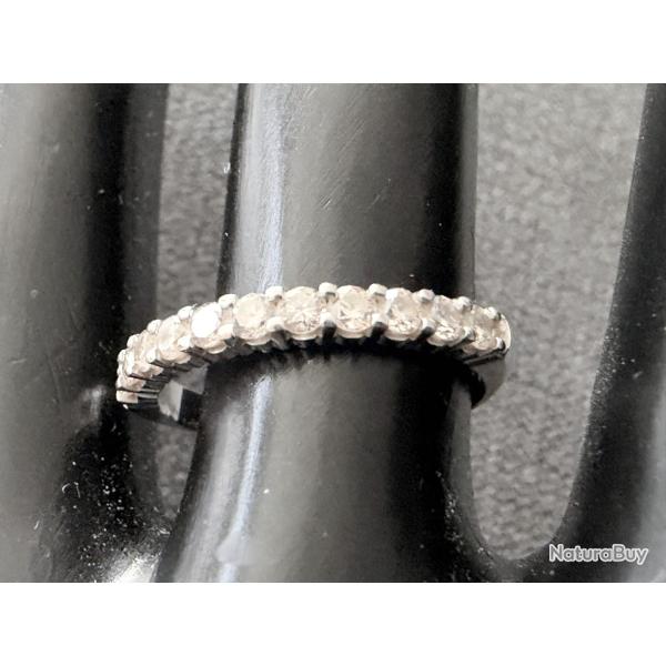 Bague en or blanc 18 carats et 11 diamants - demie alliance am�ricaine - taille 54