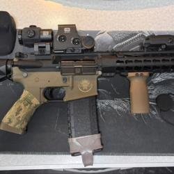 R&eacute;plique M4 AEG AIRSOFT - SAIGO DEFENSE KENJI LONG S TAN - UPGRAD&eacute; - Eotech X3 - Milsim +7 Chargeurs