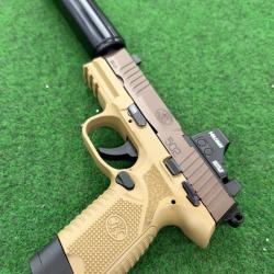 MAGNIFIQUE FN 502 TAN 22LR + HOLOSUN HS407K + SAK