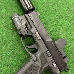 MAGNIFIQUE FN 502 BLACK 22LR + VORTEX + SAK + LAMPE