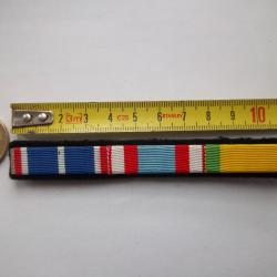 Barrette de rappel de m&eacute;dailles militaire insigne collection vintage