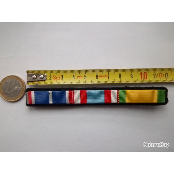Barrette de rappel de m�dailles militaire insigne collection vintage