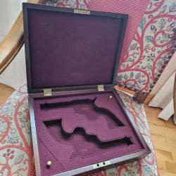 Tr&egrave;s beau coffret double emplacements pour Colt ou Clones