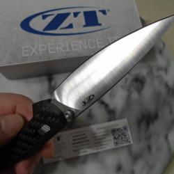 Couteau Pliant Zero Tolerance 0117 Lame Acier CPM MagnaCut Manche Fibre de Carbone USA ZT0117