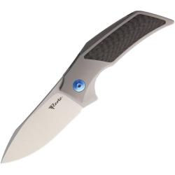 Couteau Reate T2500 Lame Acier M390 Manche Titane Gris Fibre de Carbone Frame Lock REA059