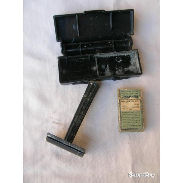 WW2 US RASOIR MILITAIRE AM�RICAIN " GILLETTE "  DANS SA BO�TE EMBALLAGE PLASTIQUE GILLETTE (39-45)