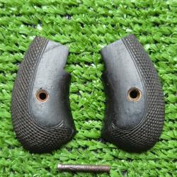 Pair de Plaquette Revolver Belge type British Bulldog cal 320