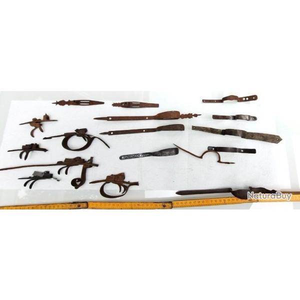 Lot de pontets Pi�ces d'armes � feu