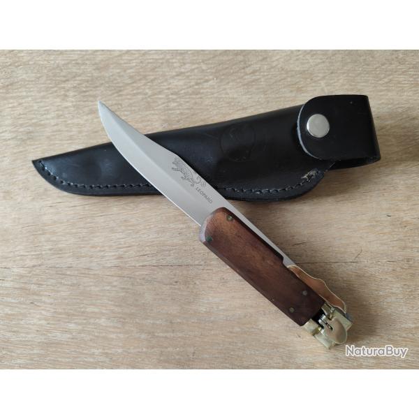 Couteau de chasse pliant ou dague pliante � secret LEOPARD
