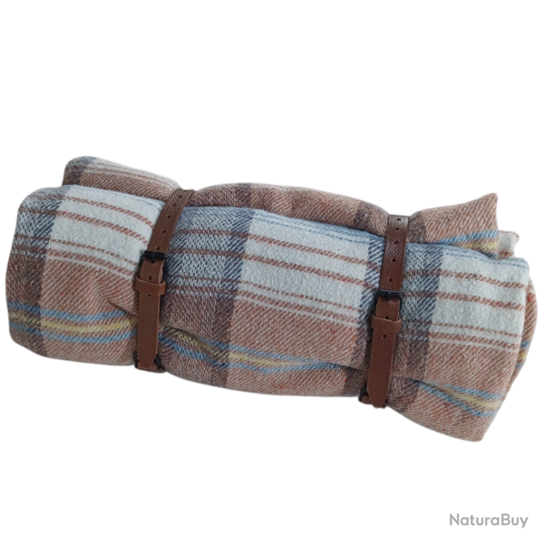 Couverture � carreaux 67 % laine avec sangles en cuir
