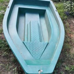 Barque de p&ecirc;che / Annexe plastique verte  (pour &eacute;tang / p&ecirc;che)
