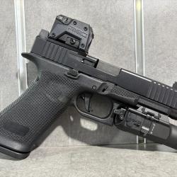 PACK Pistolet GLOCK 17 Gen 6 Calibre 9 mm Para + Point rouge STEINER + Lampe FENIX + Hausse acier