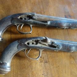 paire de pistolet XVIII si&egrave;cle en l'&eacute;tat
