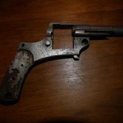 Carcasse de revolver 1873 Fran&ccedil;ais dans son jus