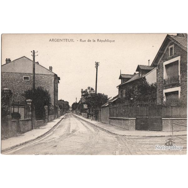 CPA DE ARGENTEUIL - VAL D'OISE 95 - RUE DE LA R�PUBLIQUE